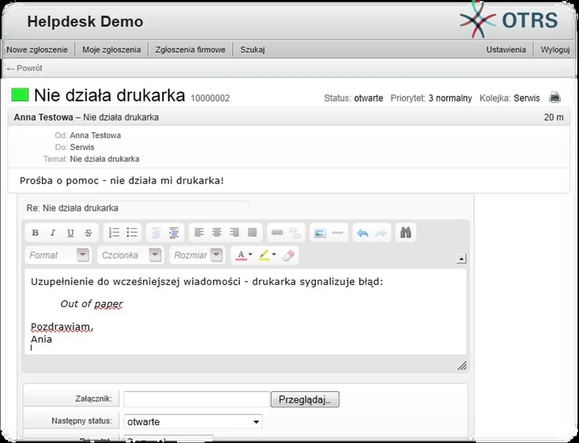 System zgłoszeń helpdesk OTRS: widok zgłoszenia awarii drukarki z numerem, statusem otwarte, priorytetem i kolejka serwisowa, treścią zgłoszenia od użytkownika oraz edytorem odpowiedzi z polem załącznika i wyborem statusu